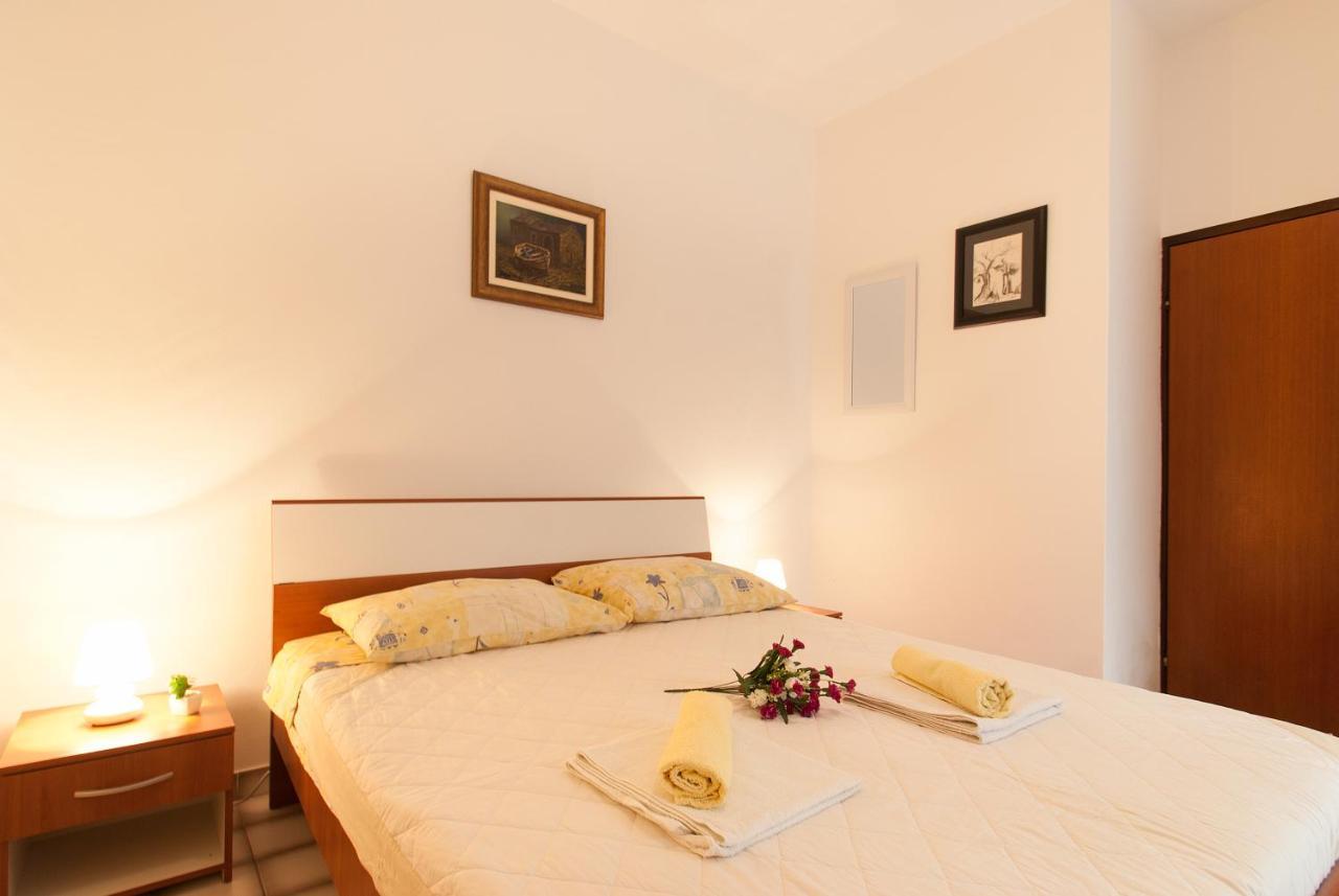 Weis Apartments Rovinj Quarto foto