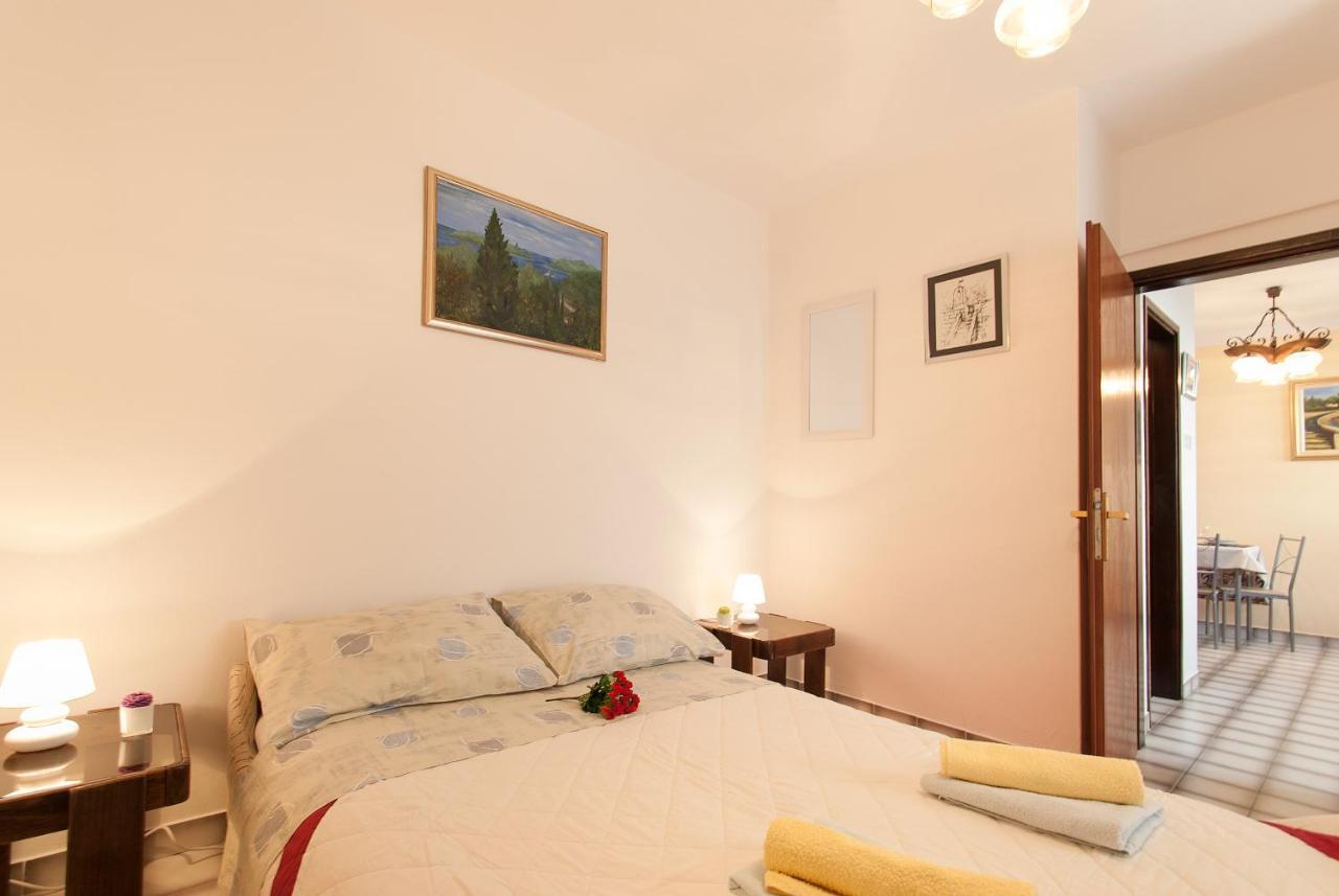 Weis Apartments Rovinj Quarto foto