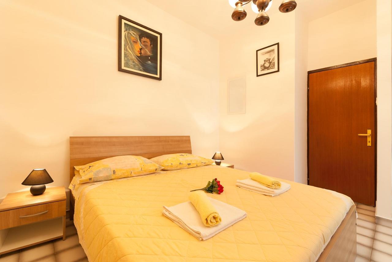 Weis Apartments Rovinj Quarto foto