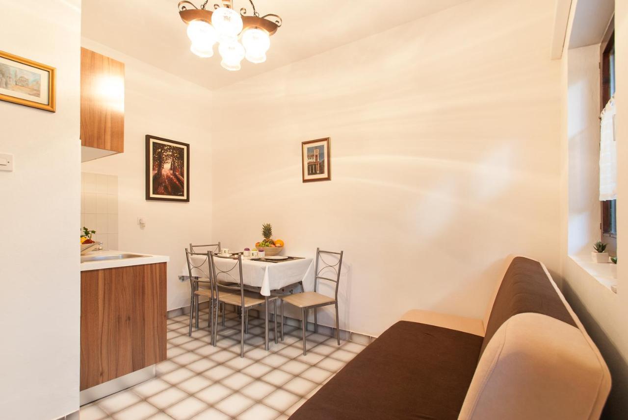 Weis Apartments Rovinj Quarto foto